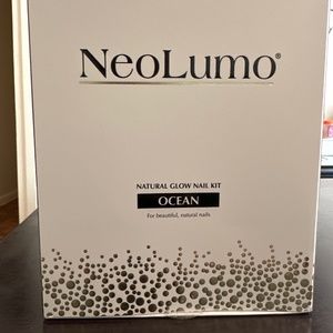 Nail kit